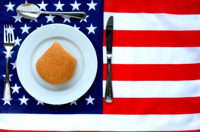 Amerikanische Flagge mit Essen